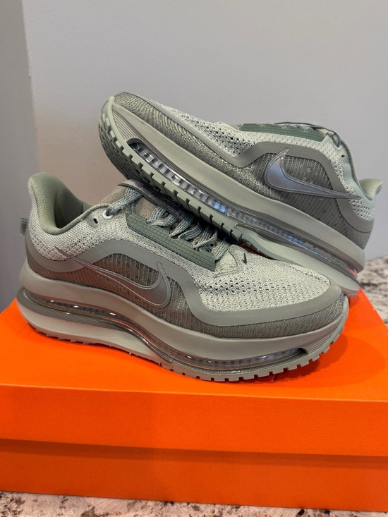Shoes - Women’s Pegasus Premium